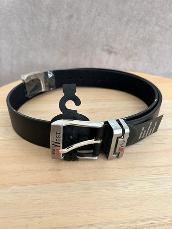 Ceinture en cuir noir taille 105 cm