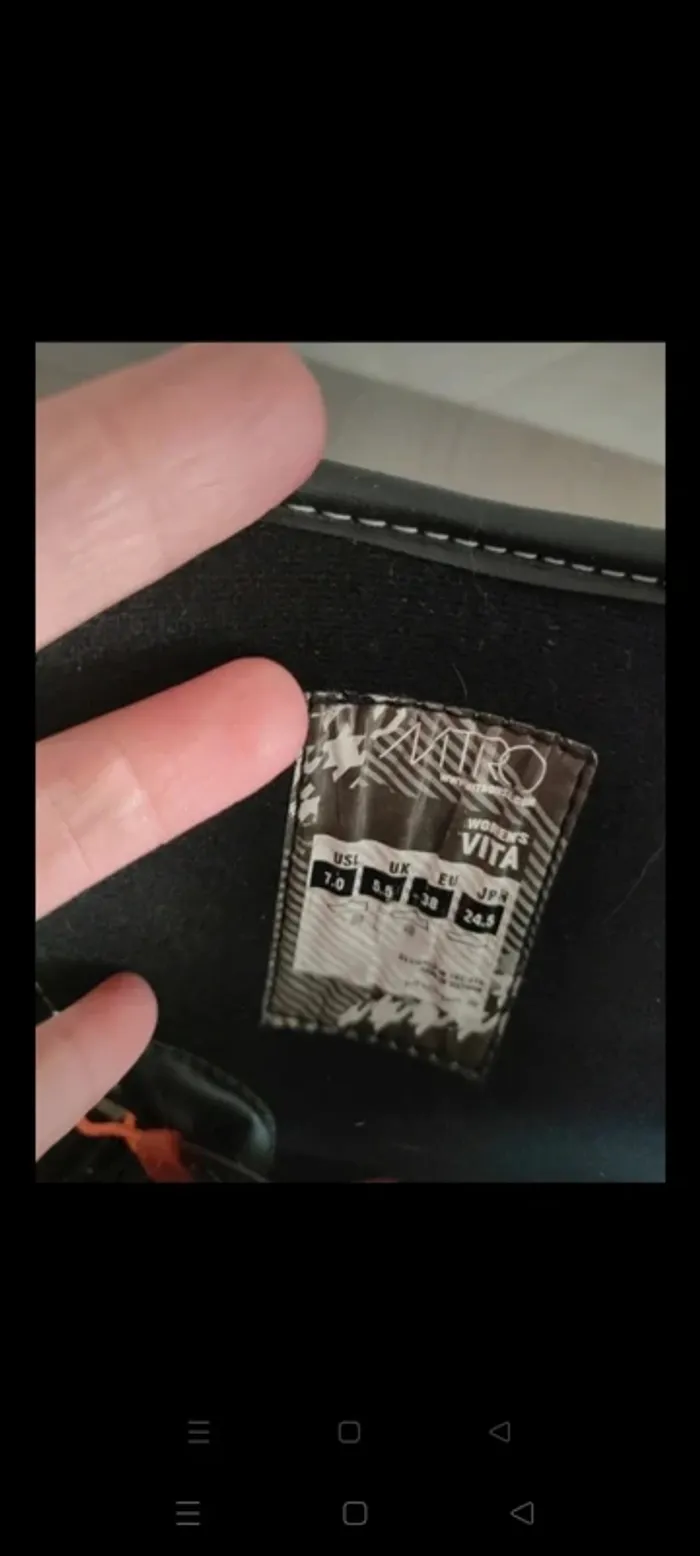 Botte de snowboard neuves avec étiquette valeur 149.95 euros - photo numéro 6