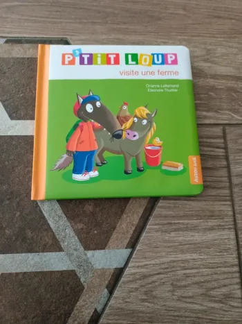 Livre P'tit loup visite une ferme