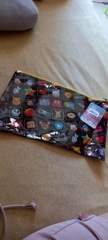 Grande pochette 33×21cm disney emoji