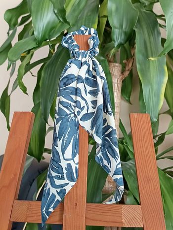 Chouchou foulard bleu feuillage