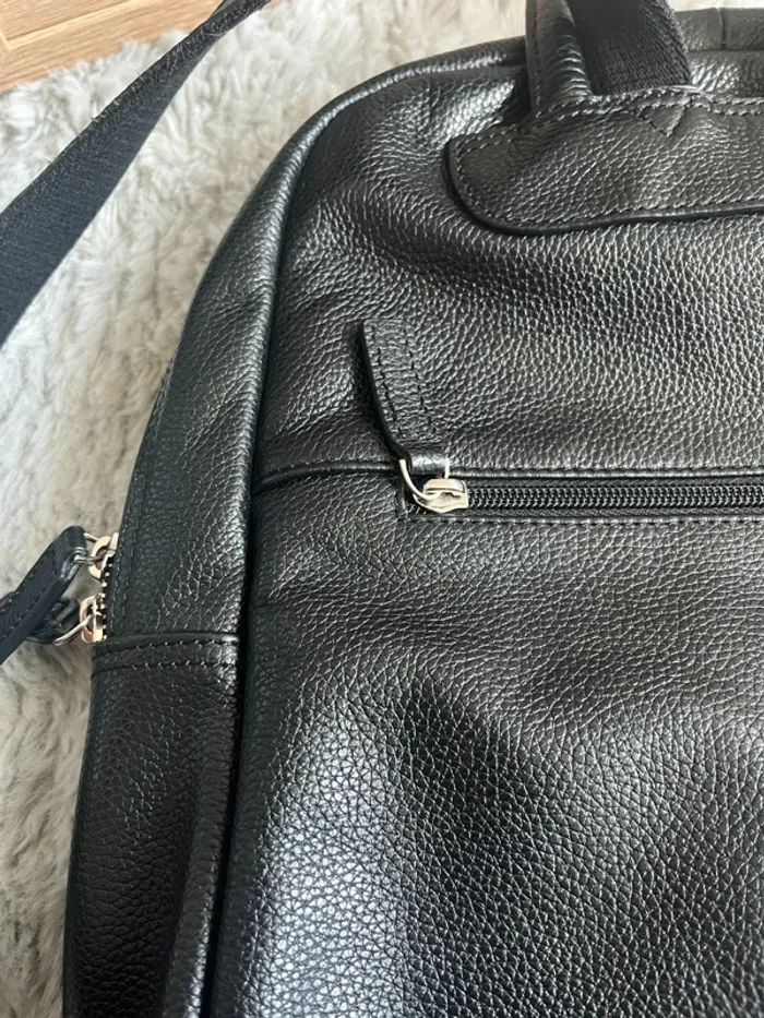 🎒 Sac à dos noir Gérard Hénon Signe le cuir – Élégance & praticité (31x35x8 cm) - photo numéro 4