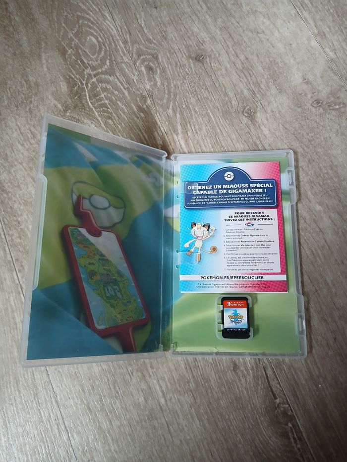 Jeu de switch Pokémon épée - photo numéro 2