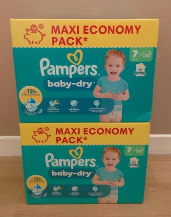 Lot couches Pampers baby dry taille 7 
