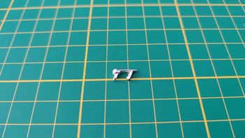 Poignée de porte pièce détachée miniature jaguar type E 1961 1/18 burago #B38