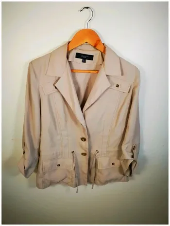 C34 veste gris Un jour ailleurs 42
