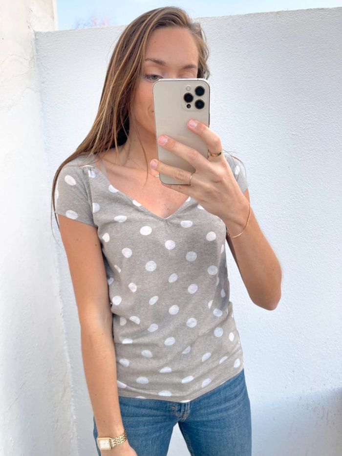 Tee shirt gris et blanc à pois Kiabi