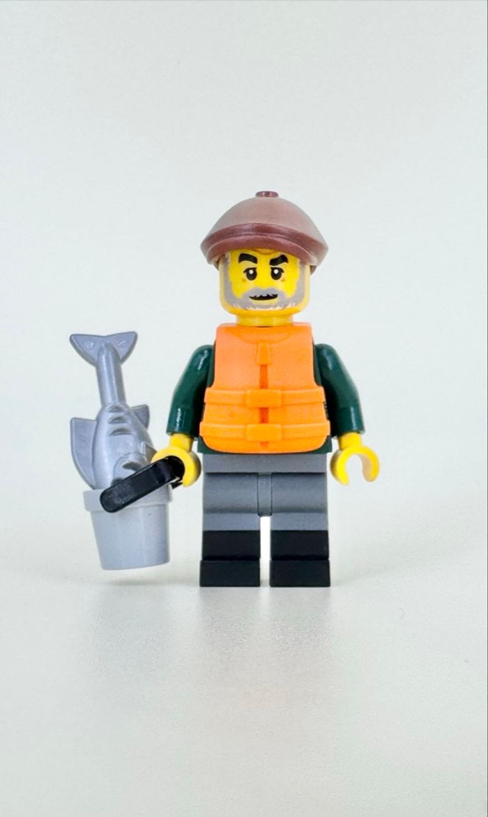 Lego Figurines Ideas : Le Pêcheur à la Ligne de la Riviera Italienne - NEUF