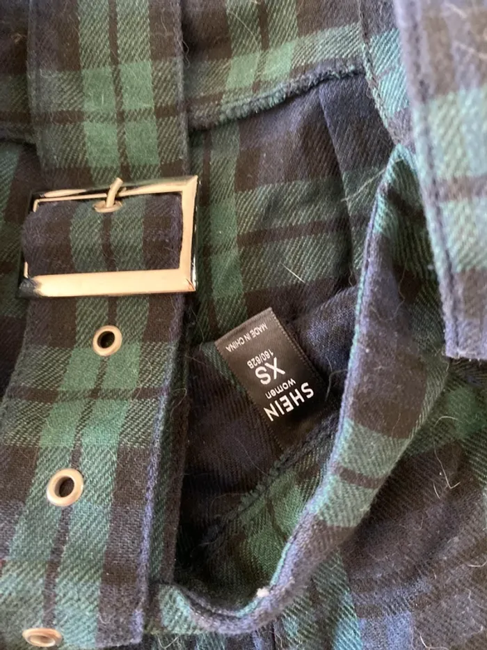 Short à carreaux et à bretelles Shein taille XS - photo numéro 3