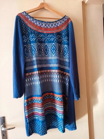 Robe manches longues. Demi saison.