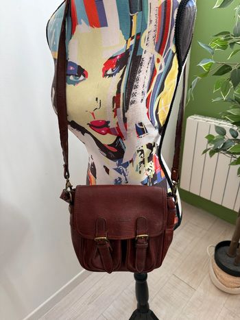 Sac à bandoulière vintage en cuir bordeaux Henry & Martin's