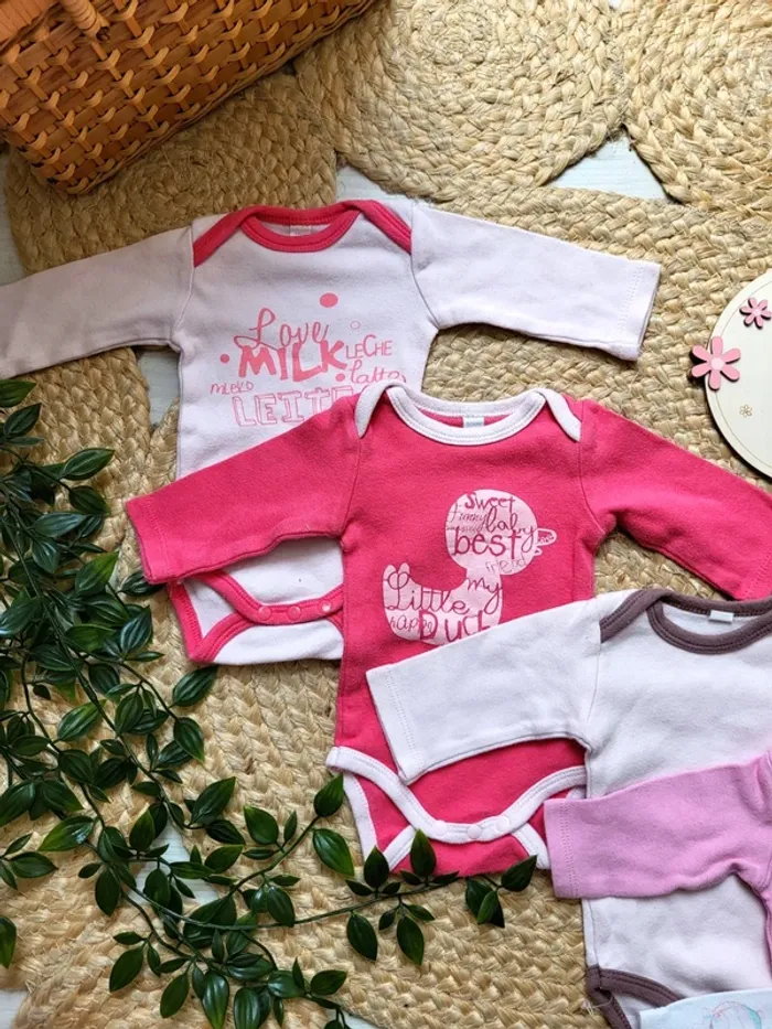🌼 Lot : 5 body manches longues 1 mois fille (56cm)🌼 - photo numéro 2