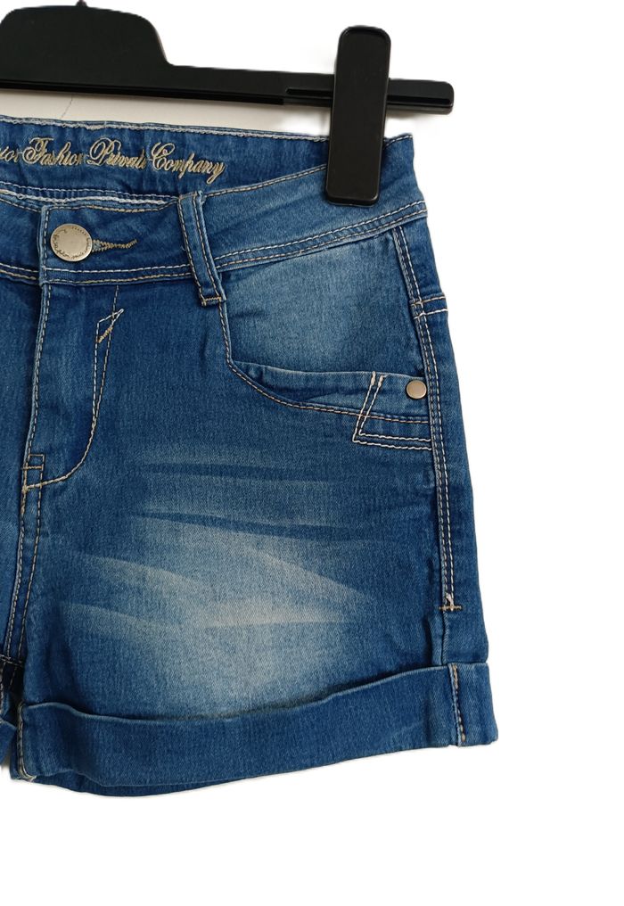 Short en jean bleu effet plissé délavé. FPC Fashion Private company. Taille 14 ans - photo numéro 3