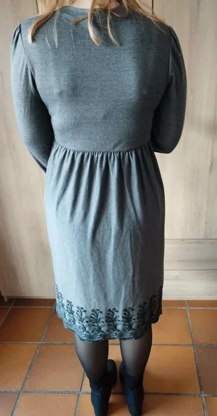 Robe +écharpe taille 36 - photo numéro 3