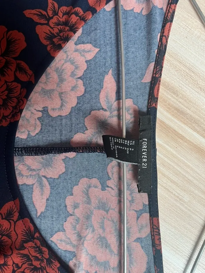 robe moulante fleuris croisé dos manche longues forever 21 - photo numéro 2