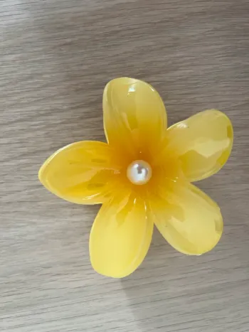 Pince à cheveux à fleurs