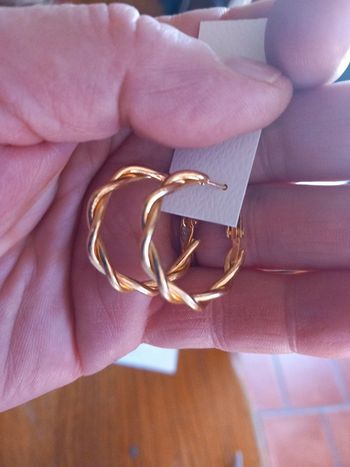 🌸boucle d oreilles Neuf  torsadé doré