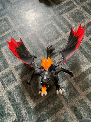 Gros dragon playmobil articulé