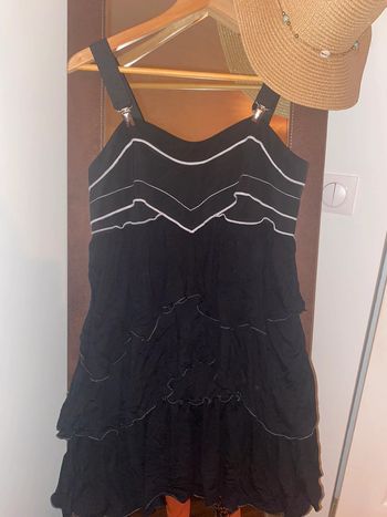 Joli top de la marque la voila