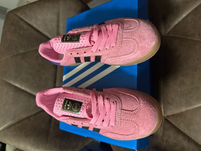 Basket neuve adidas taille 37