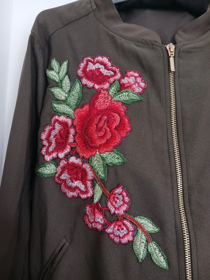 Veste légère motif fleurs - photo numéro 2