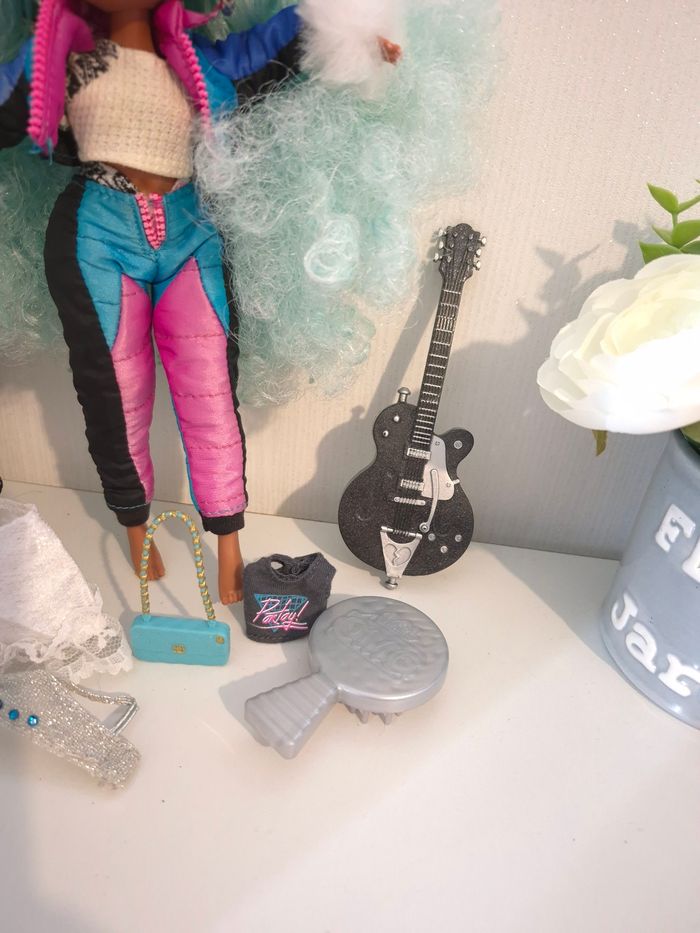 đjolie poupĂ©e LOL Surprise OMG Remix Honeylicious (ComplĂšte + Accessoires) đ - photo numĂ©ro 5