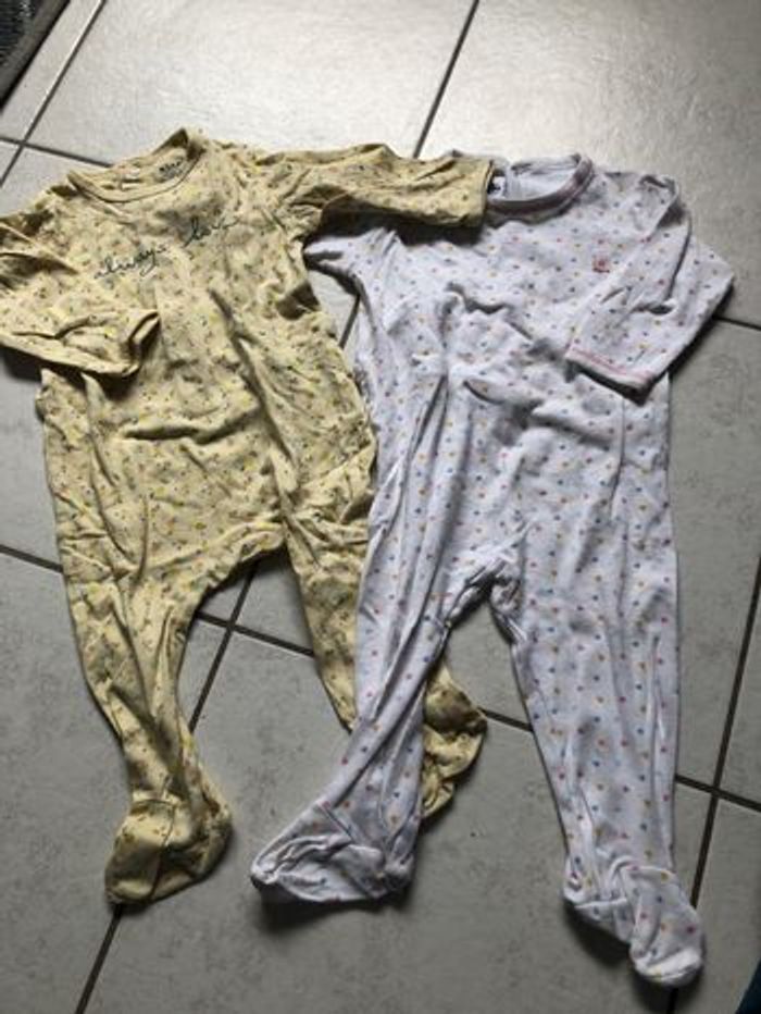 Lot 2 pyjamas légers bébé fille 9 mois - photo numéro 1
