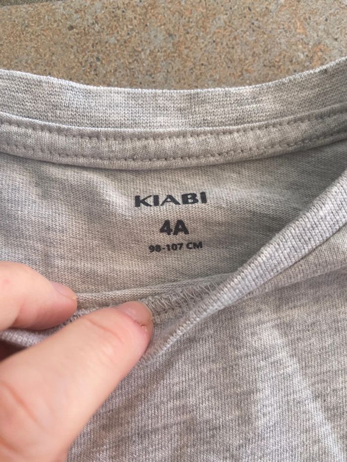 Lot hauts manches longues 4 ans - photo numéro 4