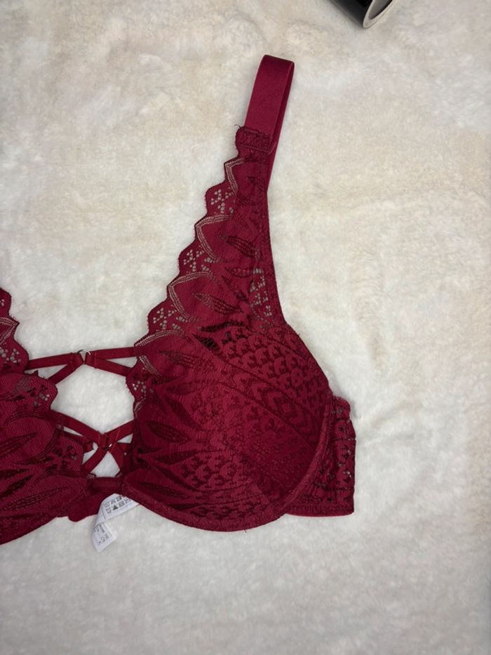 🌺Soutien-gorge en dentelle bordeaux Taille 90C🌺 - photo numéro 3