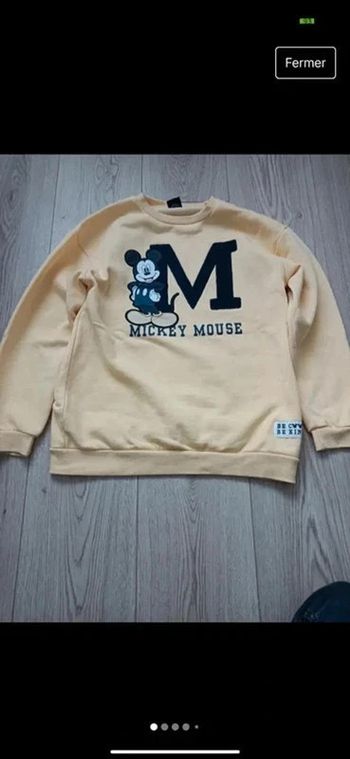 Pull fille Mickey Primark taille 10-11 ans en très bon état