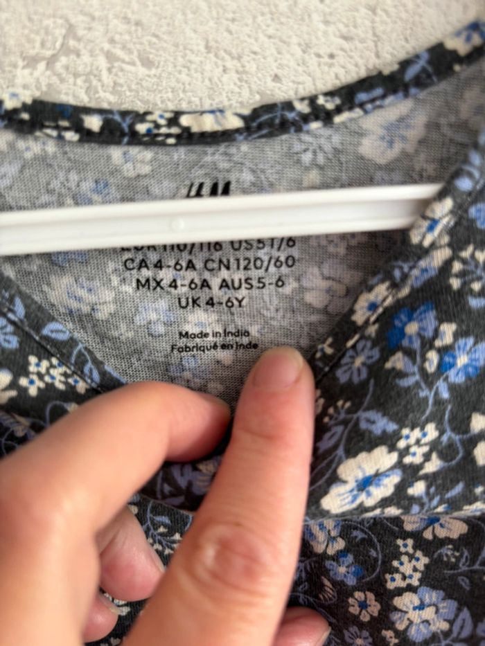 Robe H&M taille 6 ans - photo numéro 3