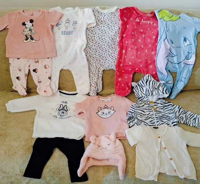 Lot vêtements bébé fille
