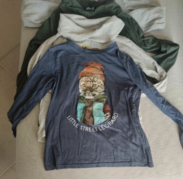 Lot manches longues 8 ans - photo numéro 2