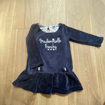 Robe neuve sans étiquette, bleu marine velours 18 mois