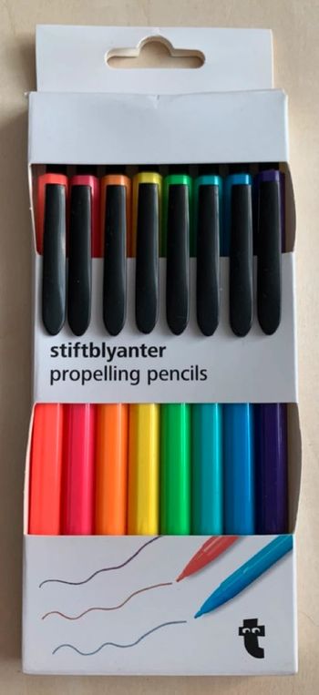 Lot de 8 porte-mines de couleurs