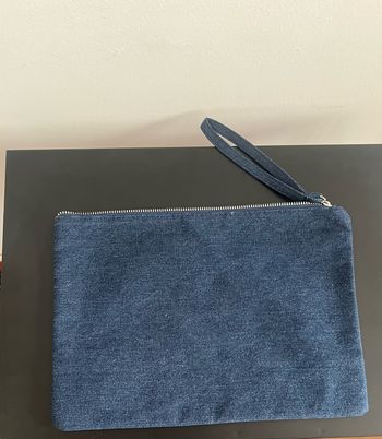 Trousse à maquillage bleue