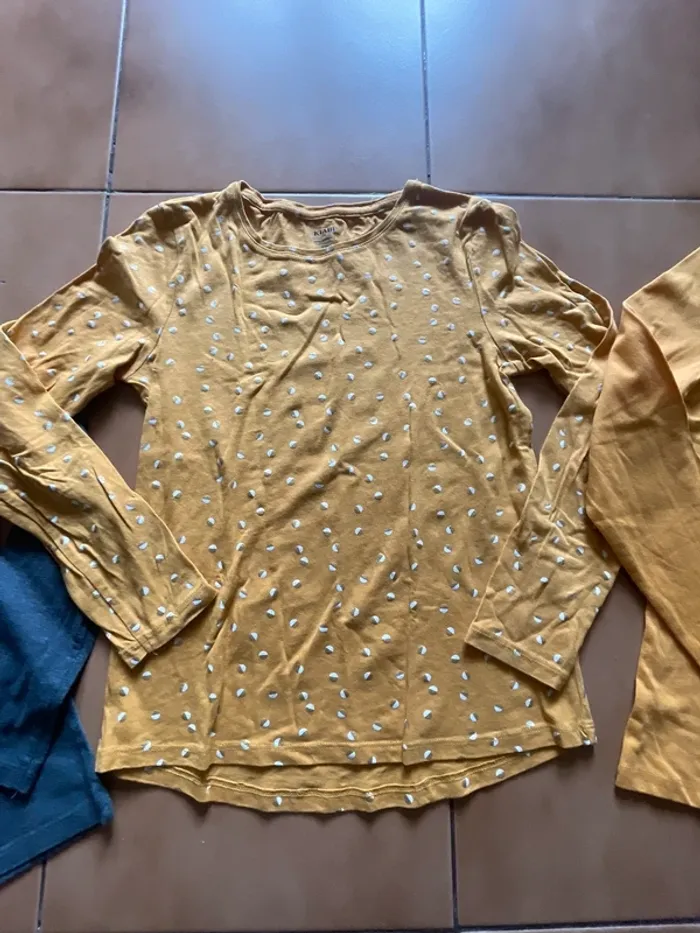 Lot 3 t shirts fille 10 ans - photo numéro 3