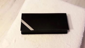 pochette neuve noire satinée avec miroir dans coffret