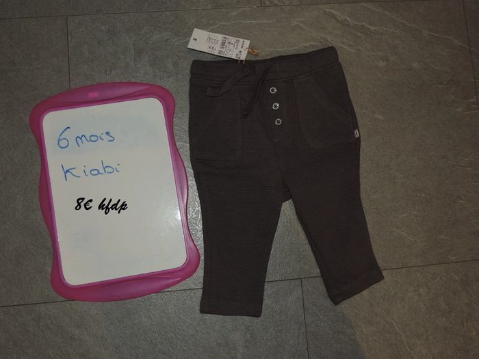 pantalon kiabi taille 6 mois neuf