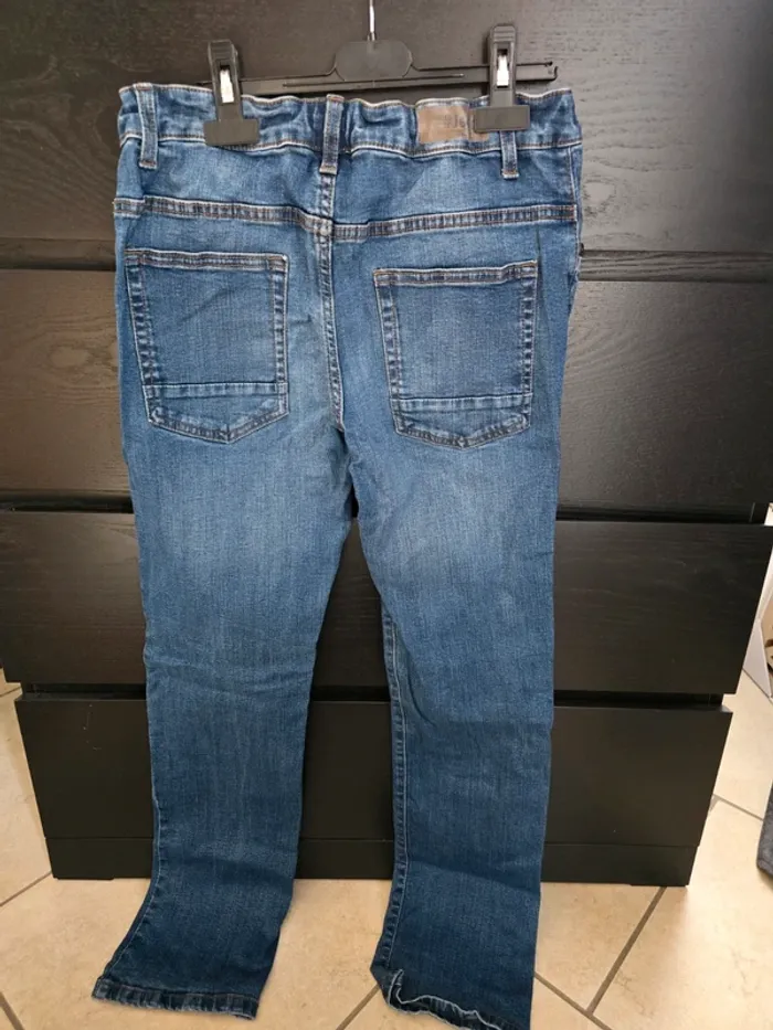 jeans bleu C&A - photo numéro 2