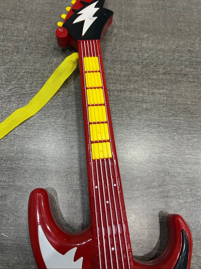 Guitare enfant - photo numéro 3