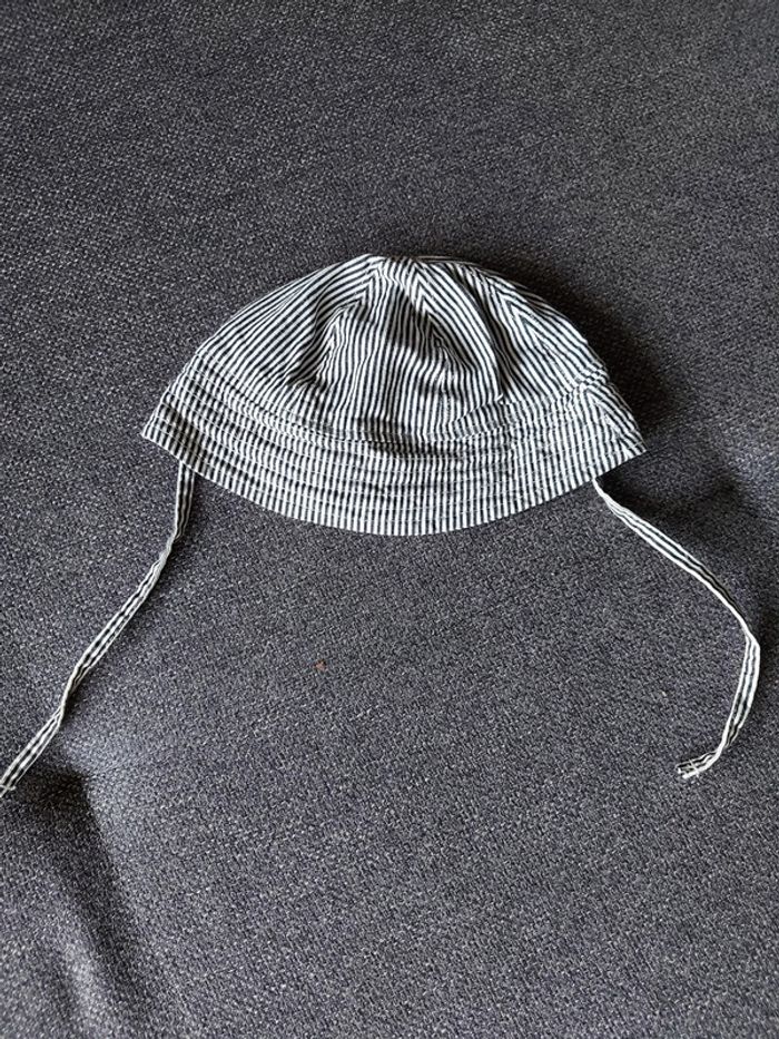 Bob à rayures pour bébé absorba