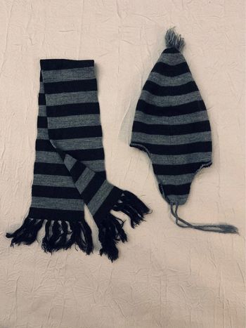 Lot bonnet et écharpe