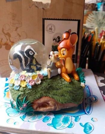 Snowglobe disneyland bambi musicale