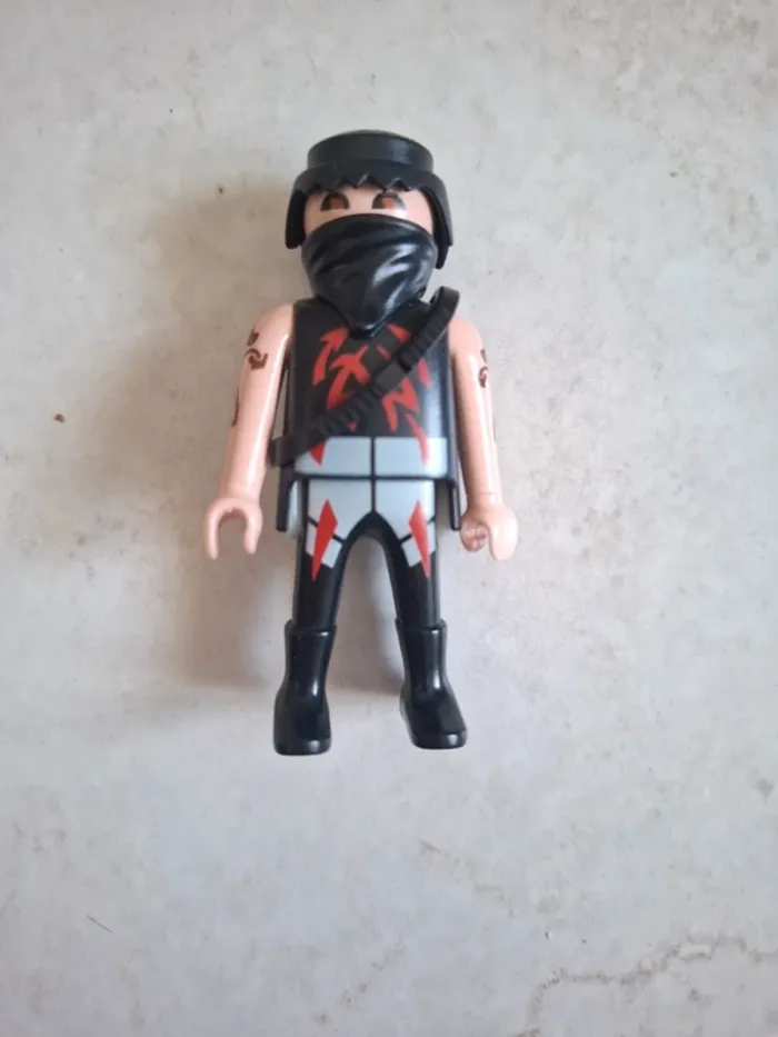 Lot de 3 personnages playmobile - photo numéro 4