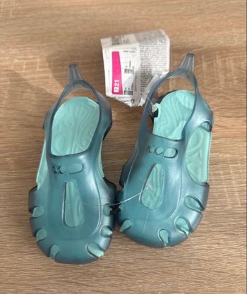 Chaussure de piscine