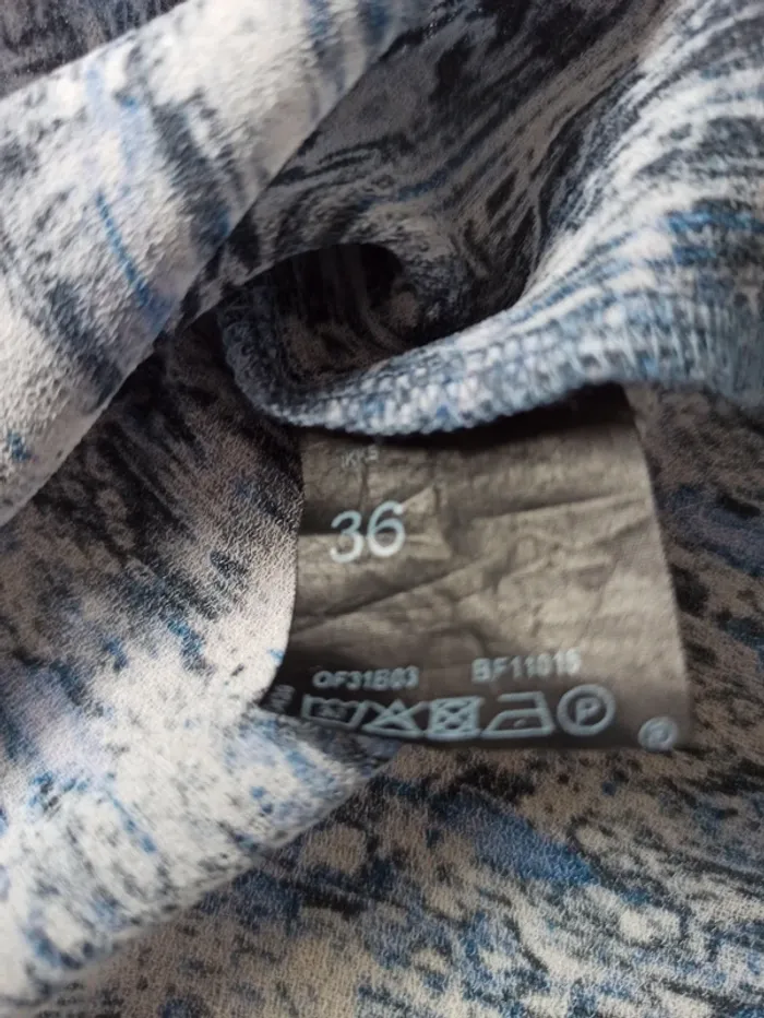 Top IKKS taille 36 - photo numéro 3