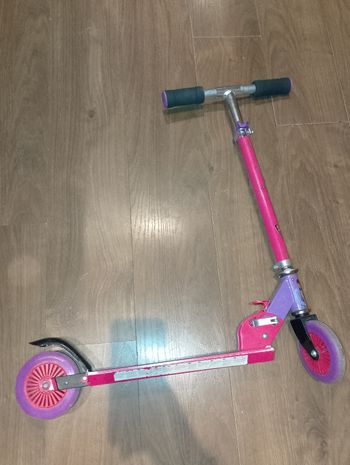 Trotinette chica vampiro