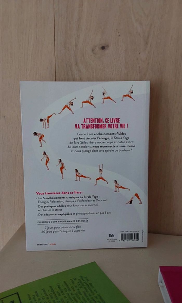 Lot 3 livres sur le Yoga  Strala Yoga Rebel Yoga Food Le yoga 1er pas - photo numéro 8