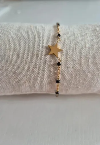1 bracelet étoile dorée or perles noires 
🌸 en acier inoxydable